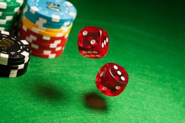 parada4d mobile app showing Lightning Dice lobby with multiple table options and betting zones displayed side-by-side